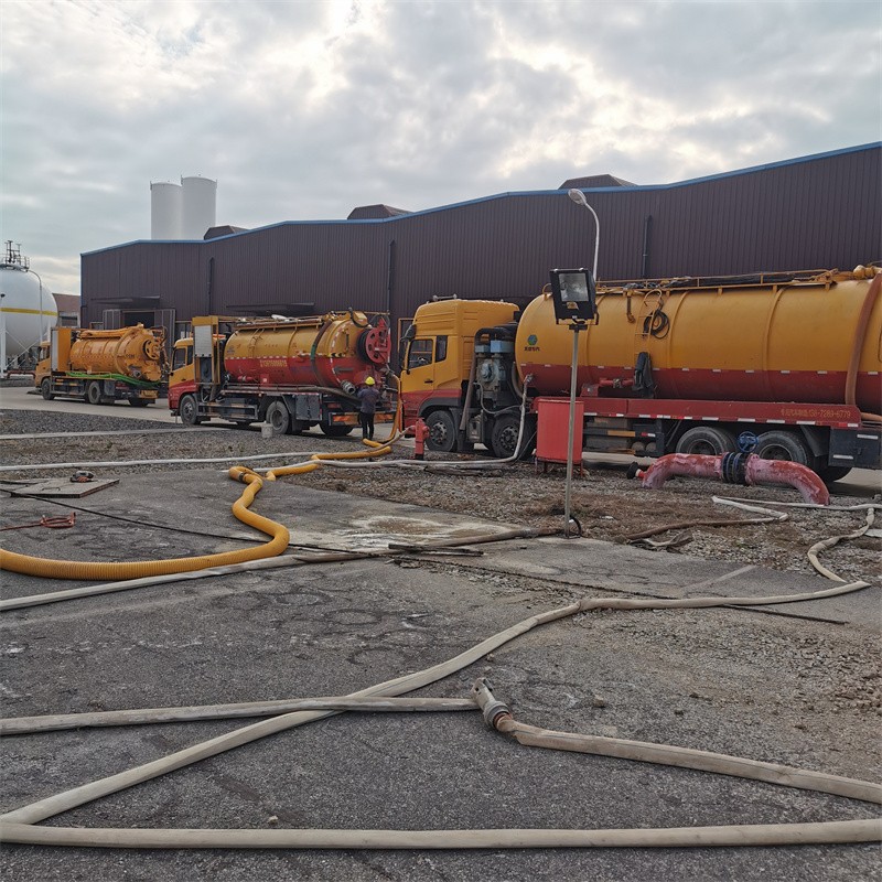 赤壁污水池清理