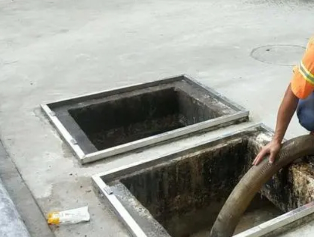 赤壁化粪池清理